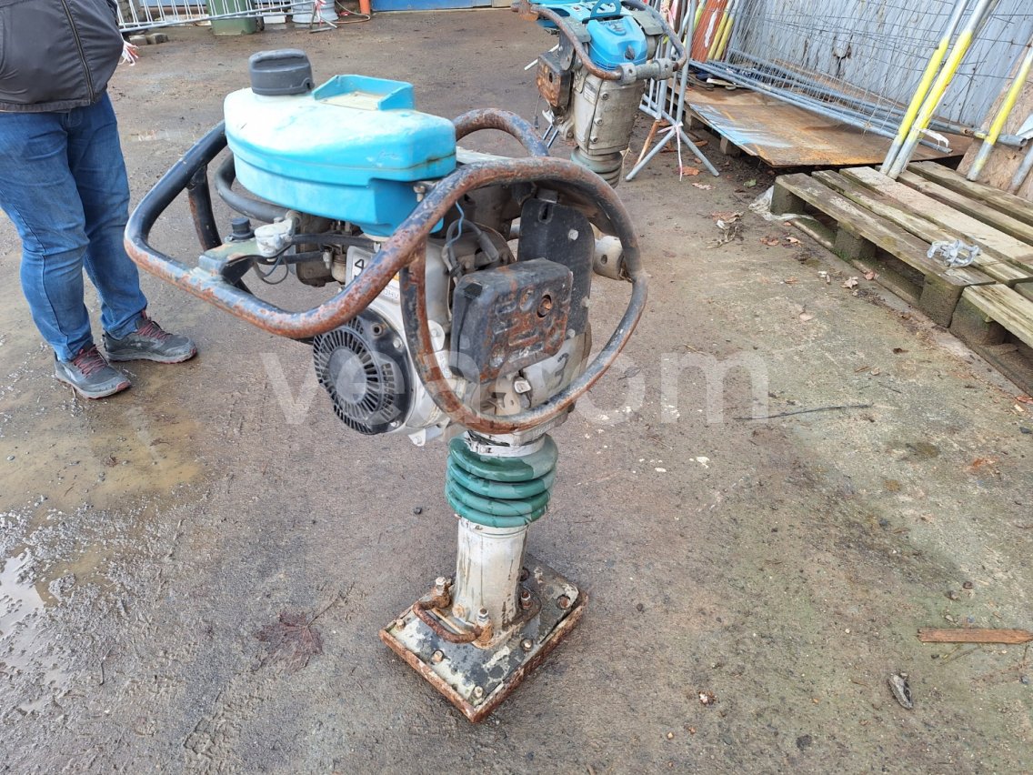 Online aukce:   WEBER SRV 66