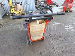 Online aukce:   HUSQVARNA FS400LV ŘEZAČKA NA BETON