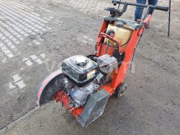 Online aukce:   HUSQVARNA FS400LV ŘEZAČKA NA BETON