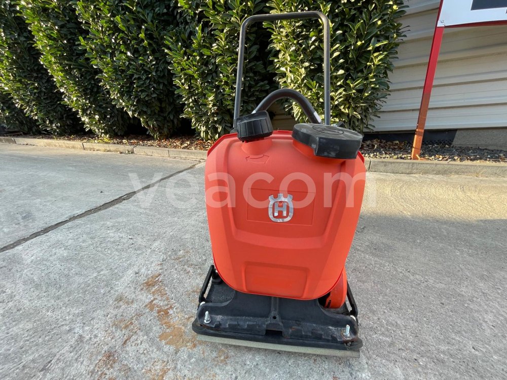 Online auction: HUSQVARNA  LFV80