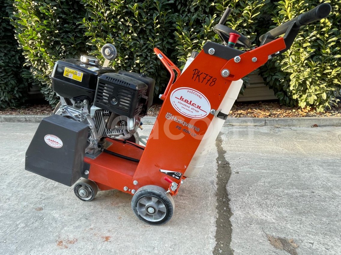 Online aukce: HUSQVARNA  FS400 LV