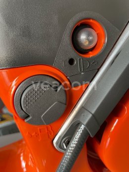 Online auction: HUSQVARNA  K770