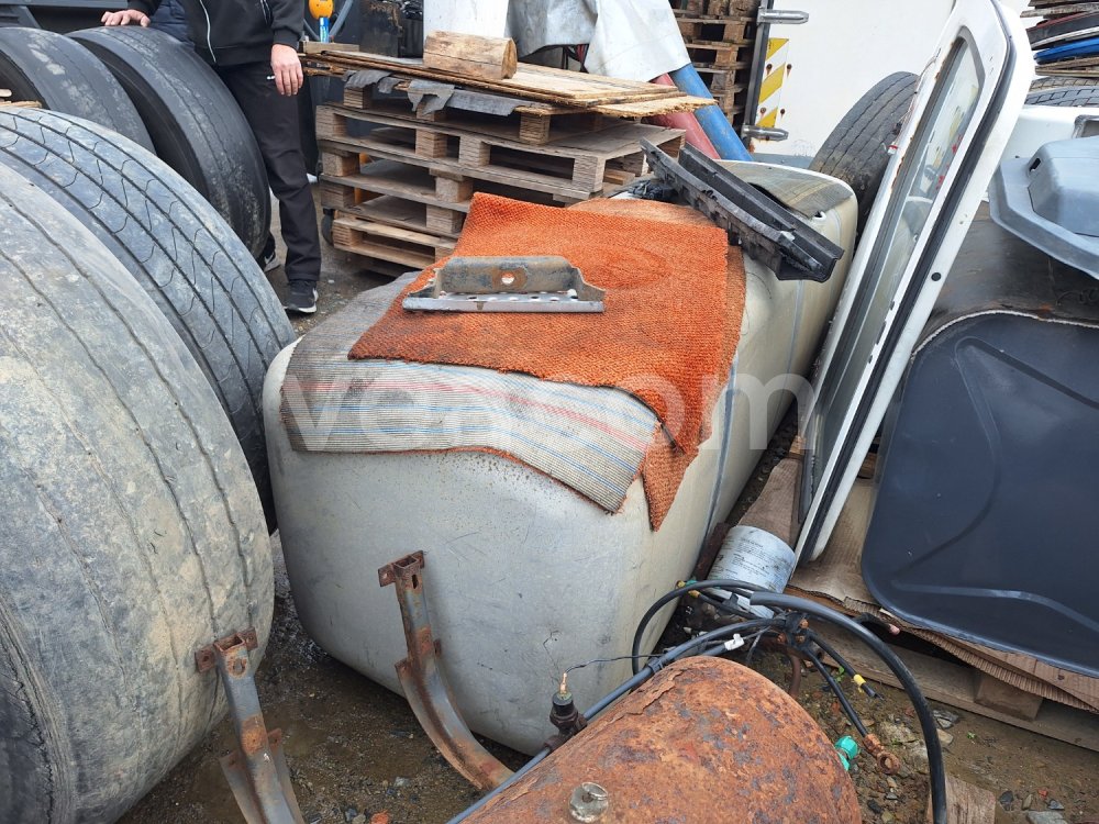 Online auction:  NÁDRŽ