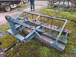 Online auction:   NESENÝ LUČNÍ SMYK 220 CM