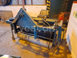 Online auction:   NESENÝ 7-MI ŘÁDKOVÝ SECÍ STROJ SSN 7