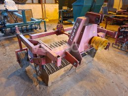 Online auction:   POLONESENÝ VIBRAČNÍ VYORÁVAČ SAZENIC EGEDAL