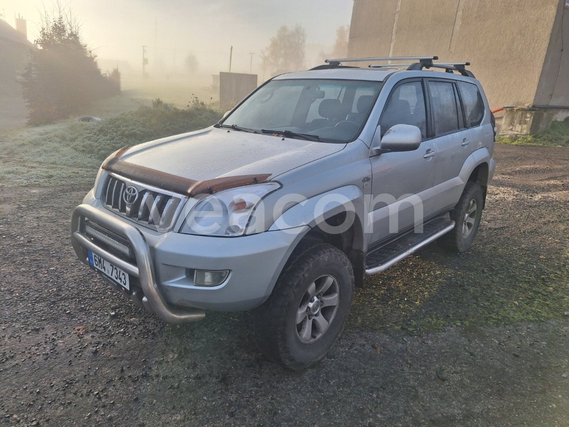 Online aukce: TOYOTA  LAND CRUISER 120 4X4