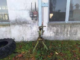 Online aukce:   STOJANOVÉ NŮŽKY NA PLECH