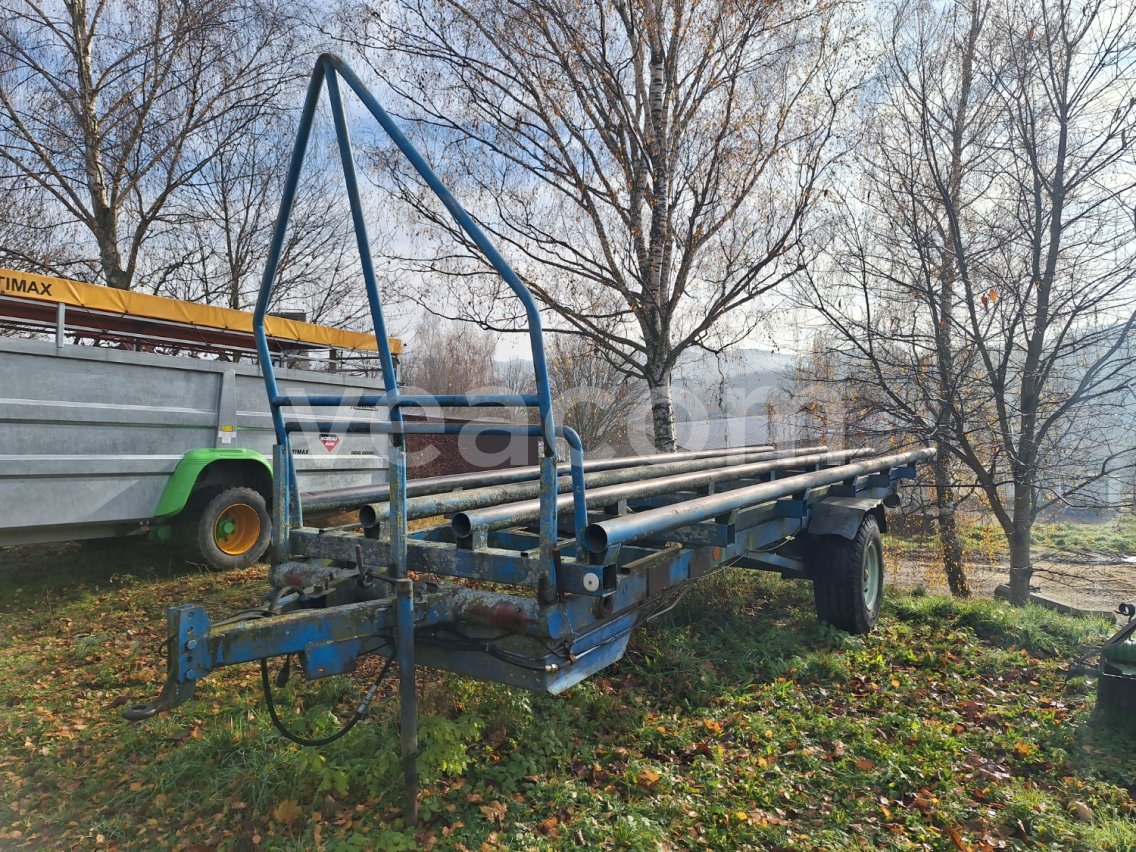 Online aukce:   PŘEPRAVNÍ VŮZ NA BALÍKY