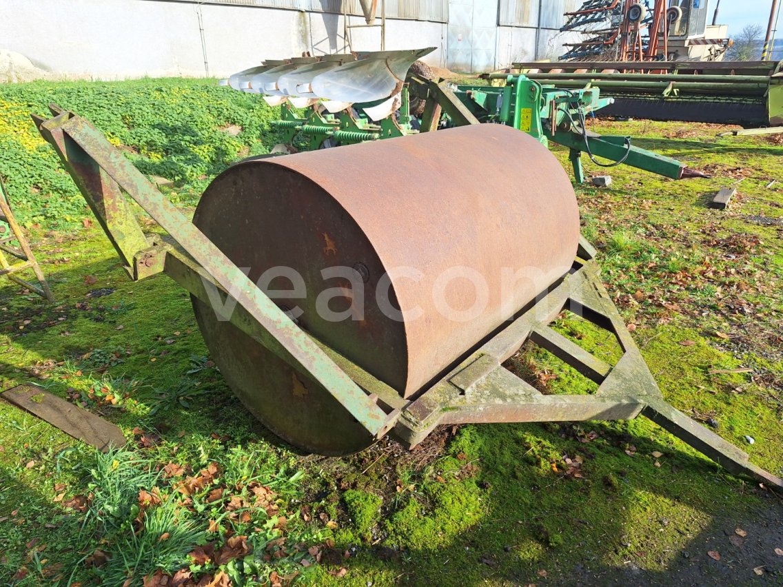 Online aukce:   VÁLEC