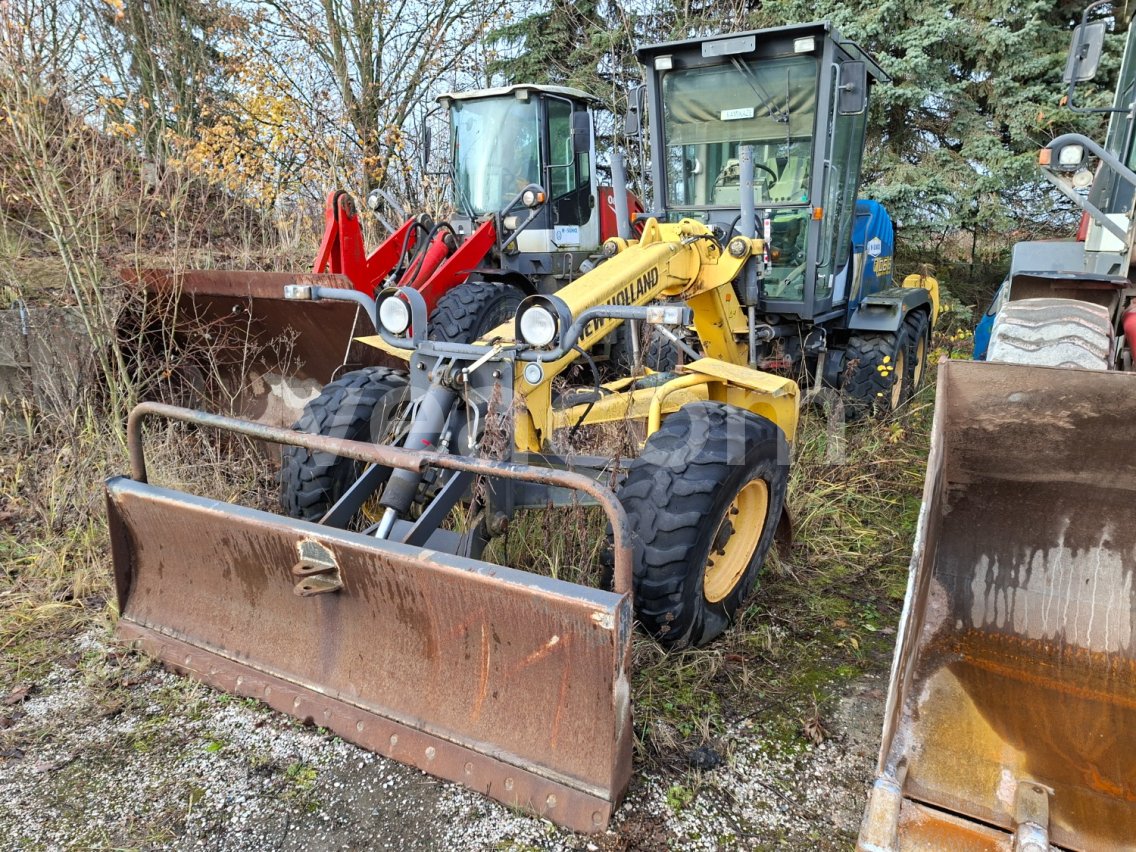 Online aukce: NEW HOLLAND  F106.6A