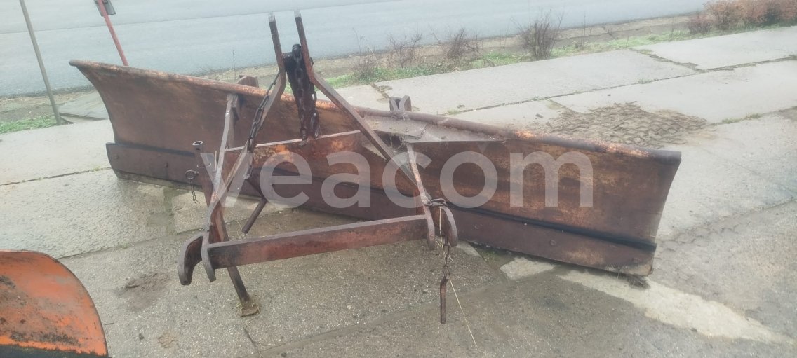 Online aukce:   SNĚHOVÁ RADLICE 300 CM