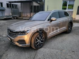 Online aukce: VOLKSWAGEN  TOUAREG 4X4