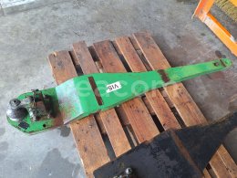 Online aukce:   TAŽNÉ ZAŘÍZENÍ K80 NA TRAKTOR JOHN DEERE