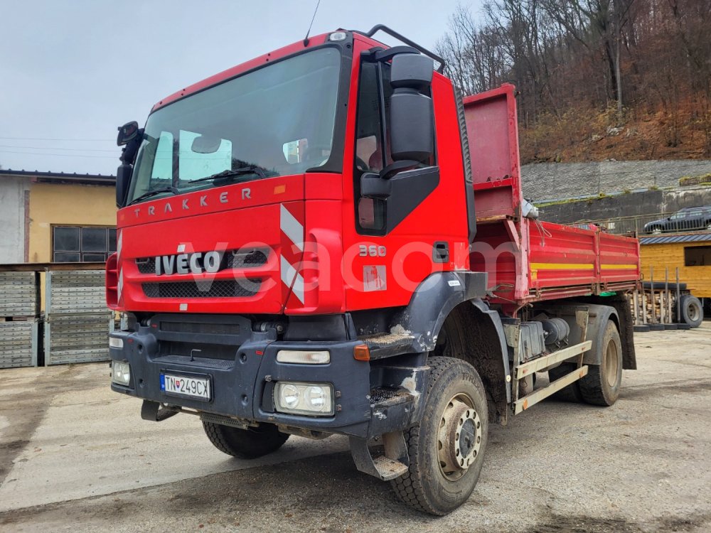 Online auction: IVECO  TRAKKER 360 4X4