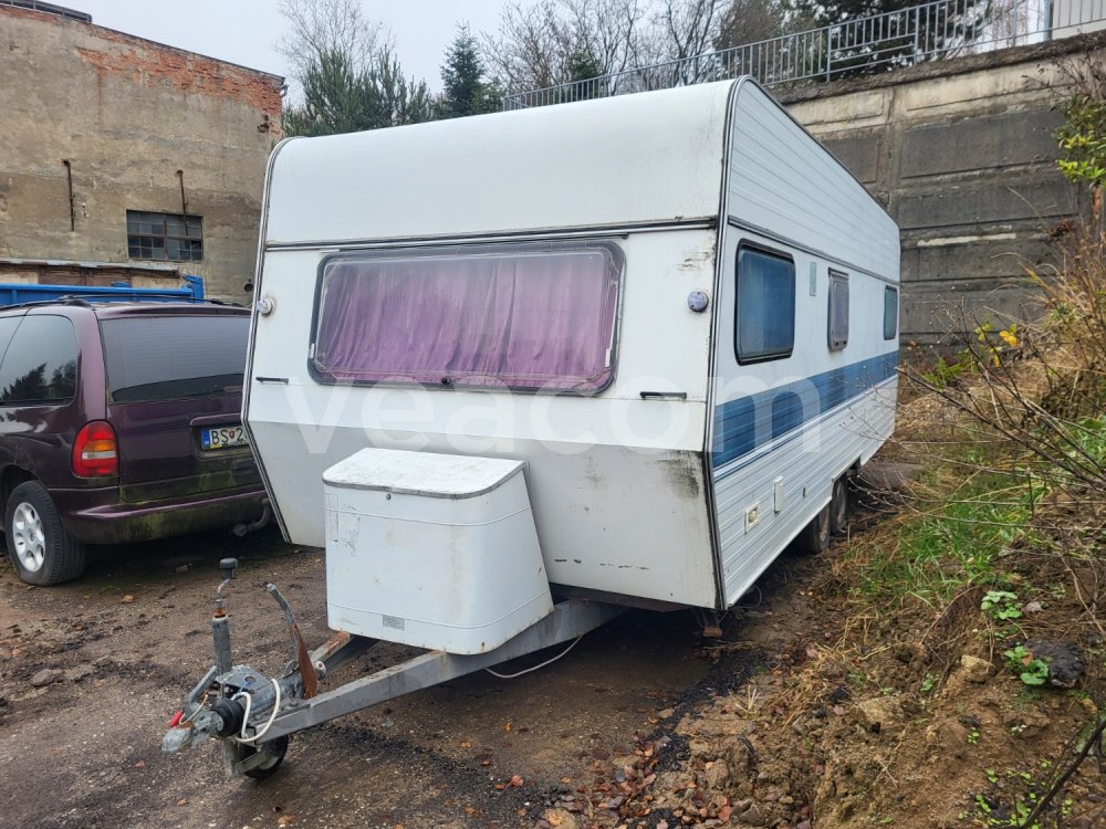 Online auction: KNAUS  OBYTNÝ PRÍVES