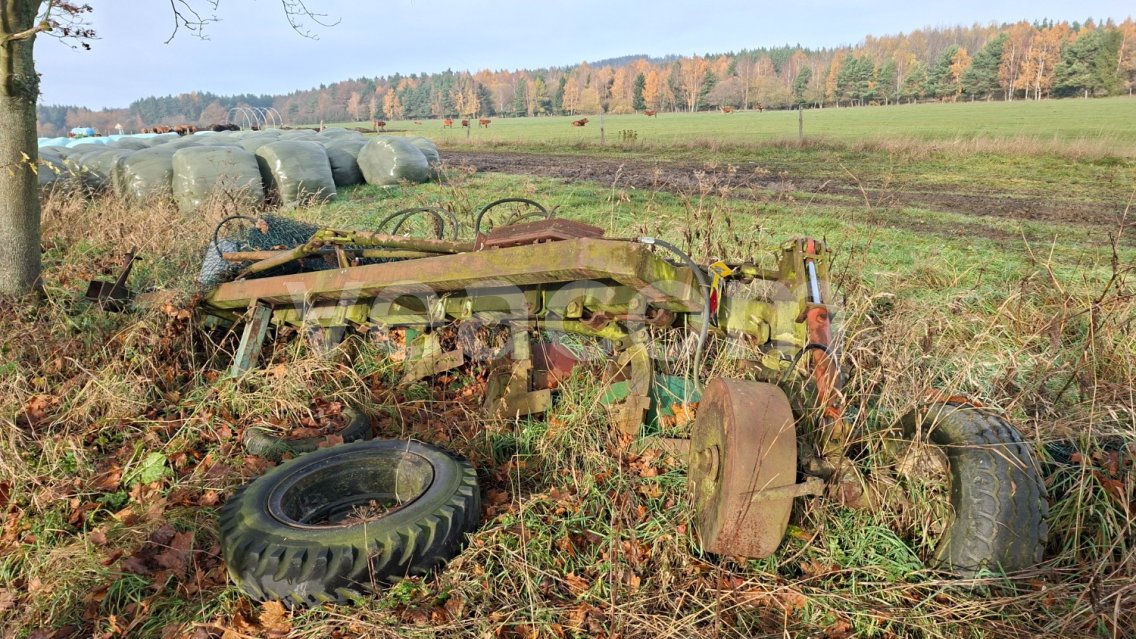 Online aukce:   PLUH