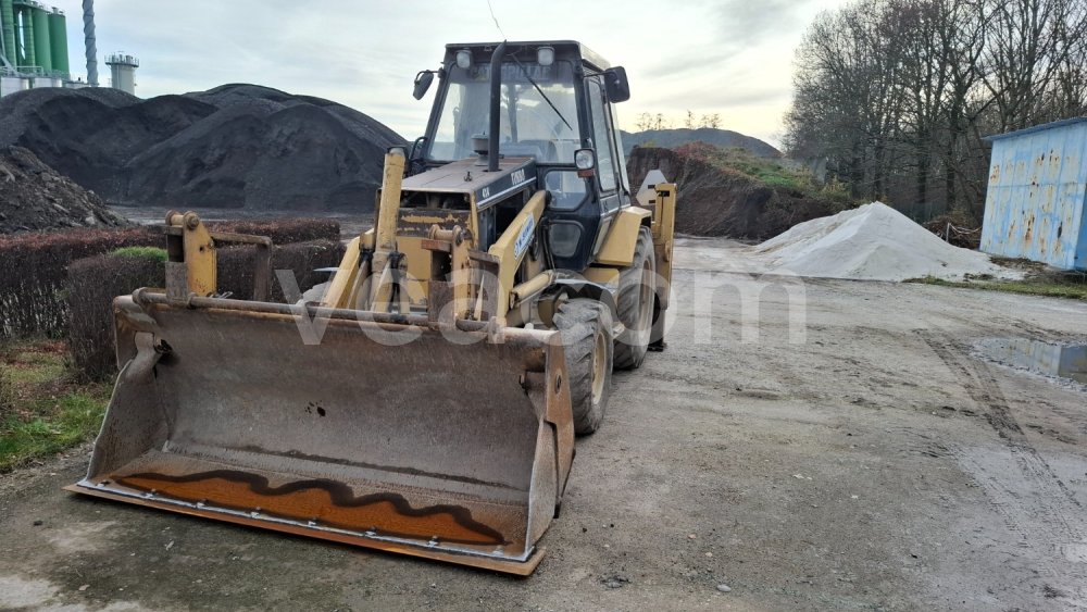 Online árverés: CATERPILLAR  428 B