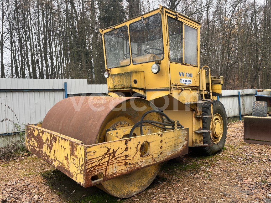 Online aukce: STAVOSTROJ VV 100 
