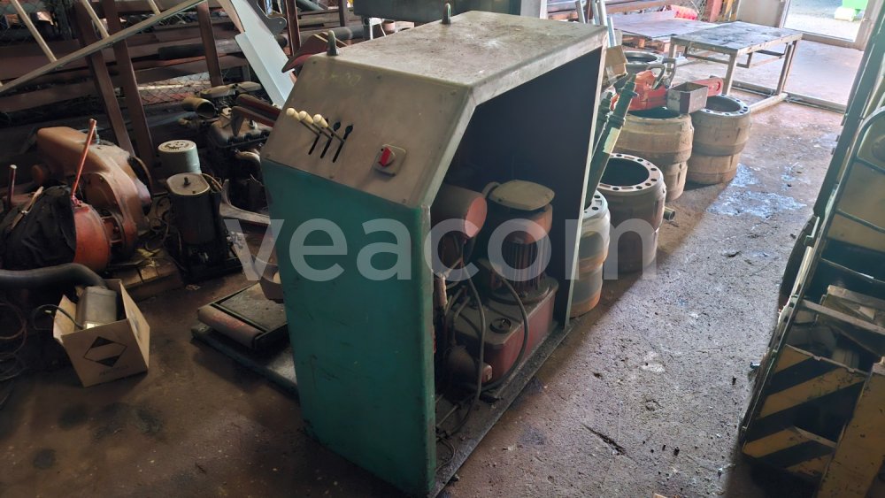 Online auction:  ZOUVAČKA PNEU DEMONT SP 2613