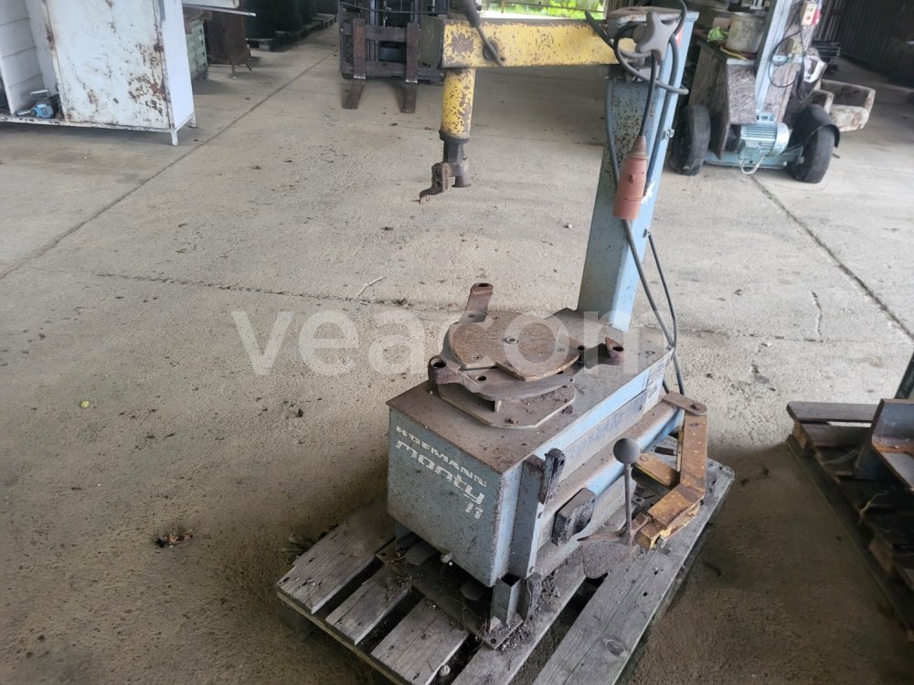 Online auction: HOFMANN  MONTY 11