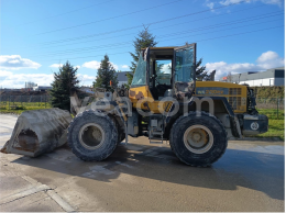 Online aukce: KOMATSU  WA 200-6