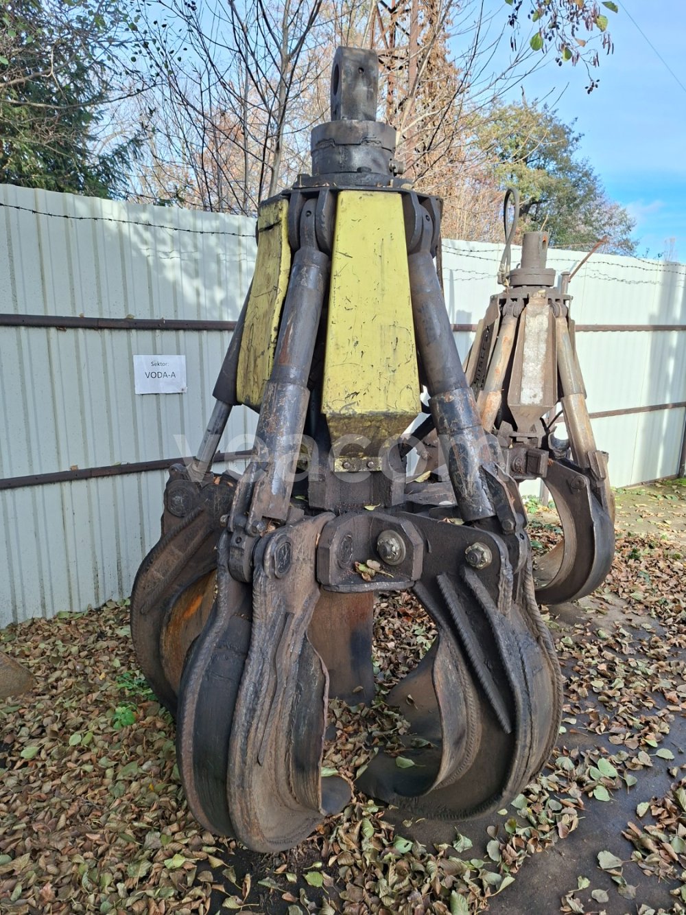 Online auction:  PĚTIPOLYPOVÝ DRAPÁK PRŮMĚR 160 CM