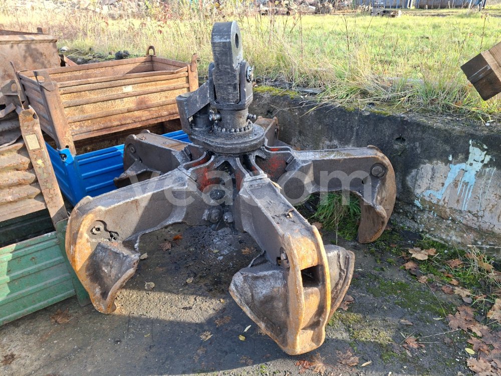 Online auction:  PĚTIPOLYPOVÝ DRAPÁK, OBJEM 400 - 500 L