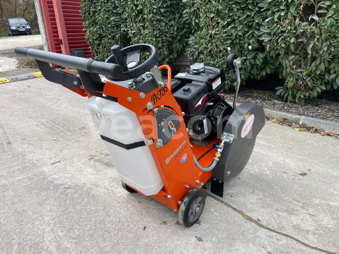 Online aukce: HUSQVARNA  FS400LV