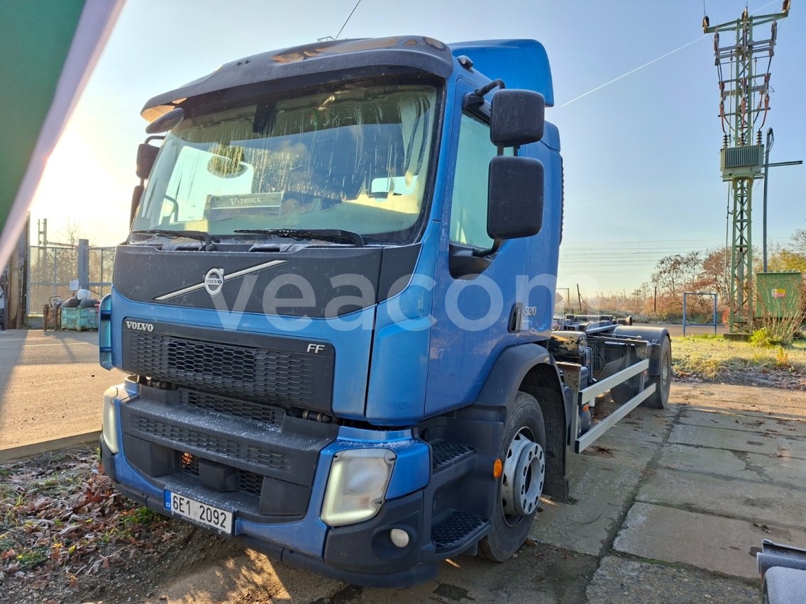 Online auction: VOLVO  FE 320