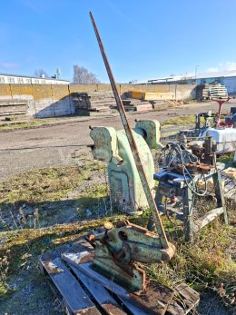 Online aukce:  RUČNÍ NŮŽKY NA KOV, DÉLKA STŘIHU 10 CM