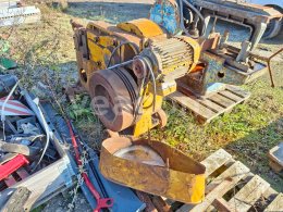 Online auction:   STROJNÍ NŮŽKY NA ARMATURY