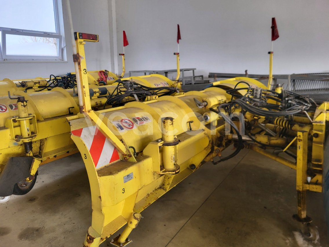 Online auction: MTM  DP2P 40-50