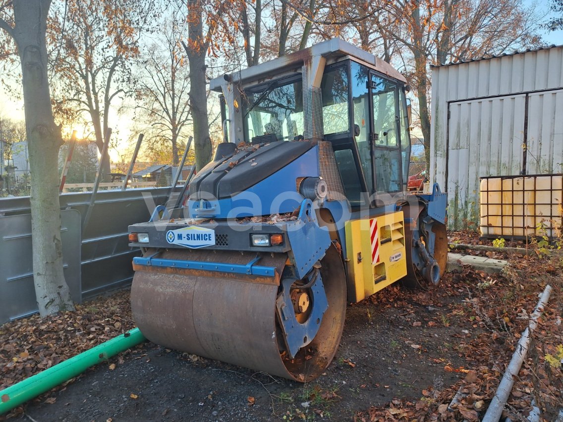 Online aukce: STAVOSTROJ  VH 950 A