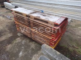 Online auction:   DŘEVĚNÉ PODLÁŽKY NA LEŠENÍ - 100 KUSŮ