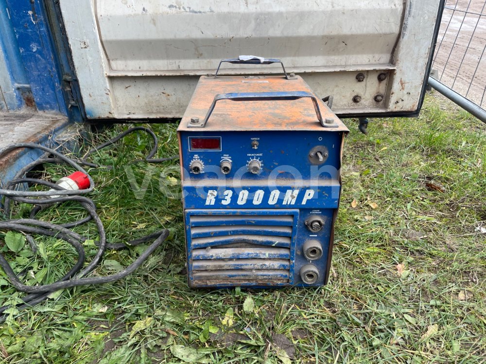 Online auction:  R3000MP