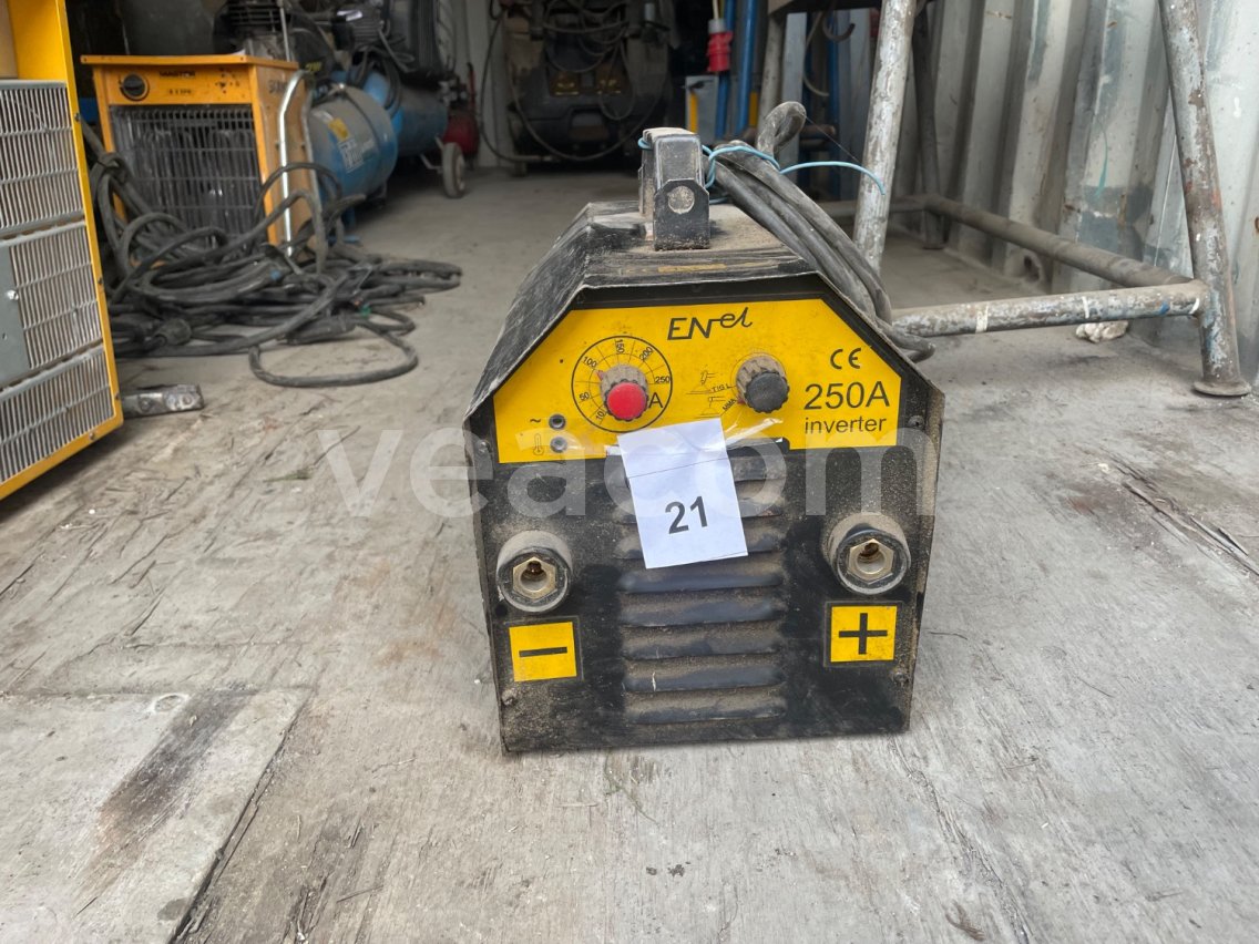Online auction:   SVÁŘEČKA 220V ENEL 250A
