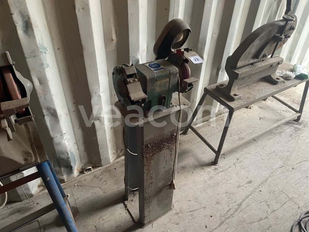 Online auction:  BRUSKA