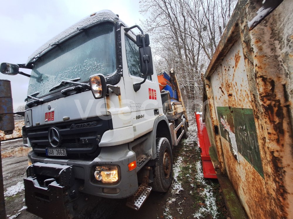 Online auction: MB  ACTROS 1844 AK 4X4