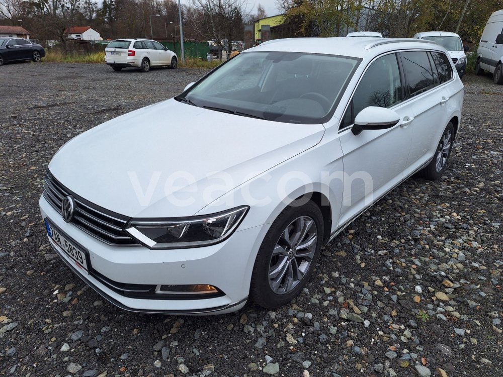 Online auction: VOLKSWAGEN  PASSAT