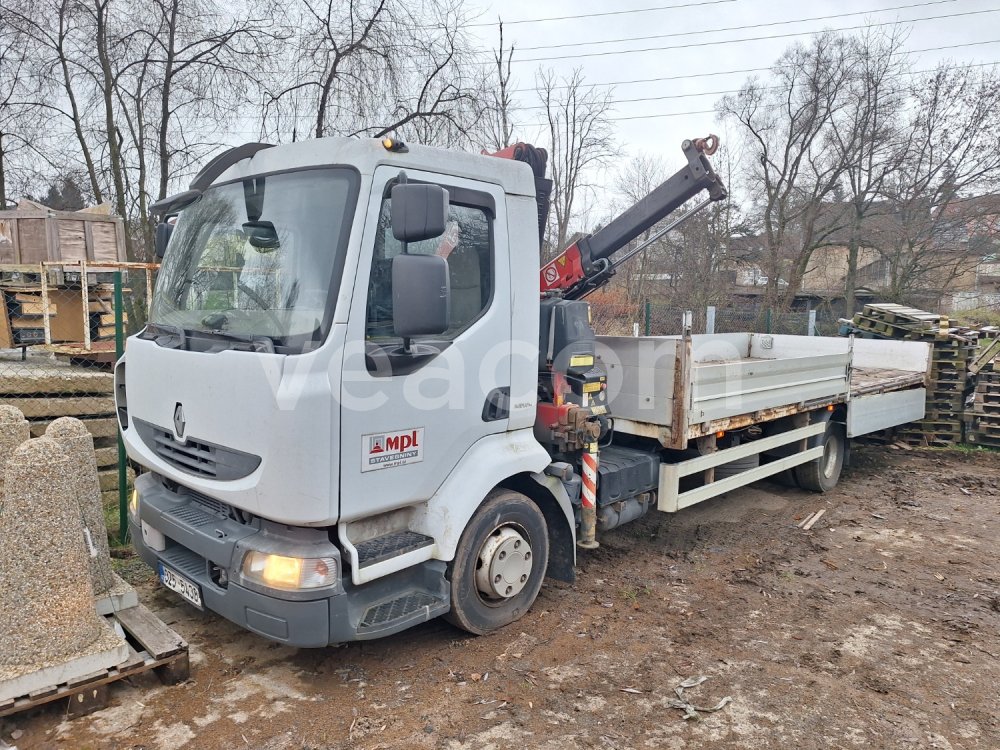 Online auction: RENAULT  MIDLUM 220.12 P 4X2 + HR