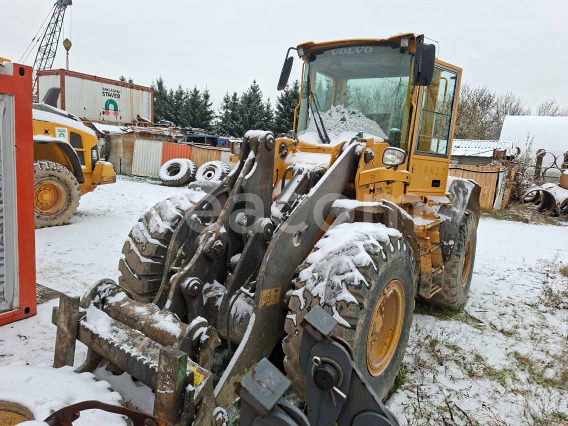 Online auction: VOLVO  L70E