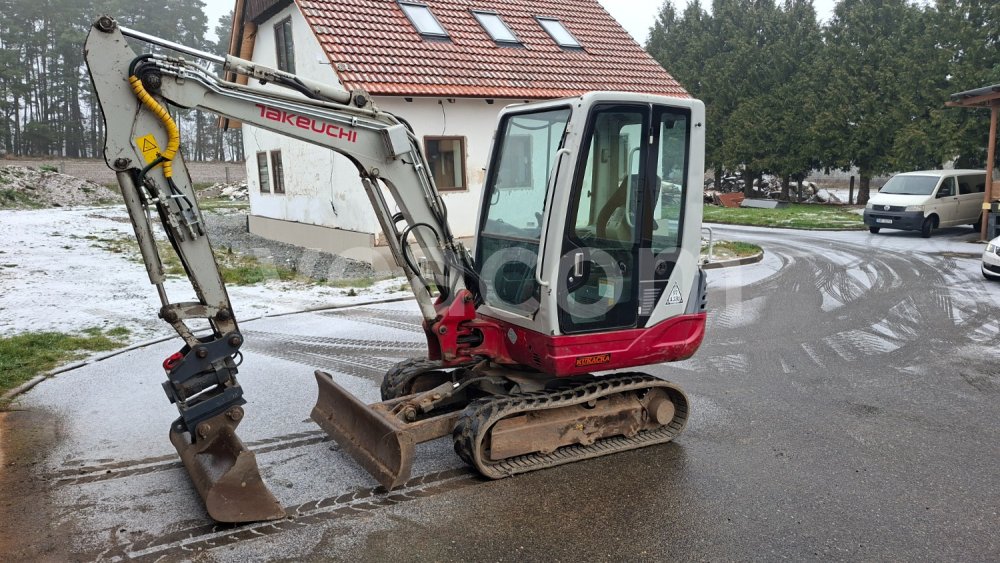 Online aukce: TAKEUCHI  TB 228 + KIPPMOTOR RADLINER + MUSTANG GRP 150CH