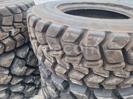 Online auction:   GUMY NA SMYKOVÝ NAKLADAČ BOBCAT