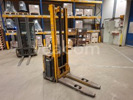 Online auction: JUNGHEINRICH  EJC 12