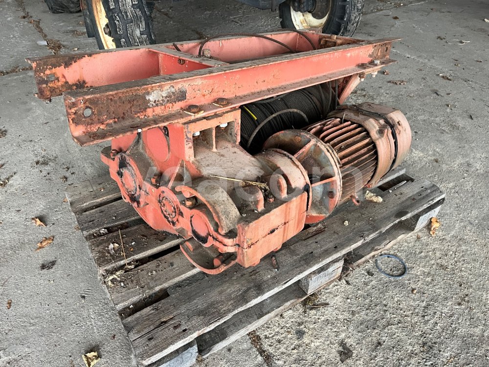 Online auction:  VRÁTEK