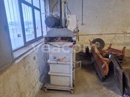 Online aukce:   HLP 7 VK DVOUKOMOROVÝ HYDRAULICKÝ LIS