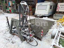 Online árverés:  PLOŠINA NA HÁKOVÝ NOSIČ KONTEJNERŮ + HYDRAULICKÁ RUKA HIAB 015