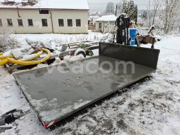 Online aukce:   PLOŠINA NA HÁKOVÝ NOSIČ KONTEJNERŮ + HYDRAULICKÁ RUKA HIAB 015