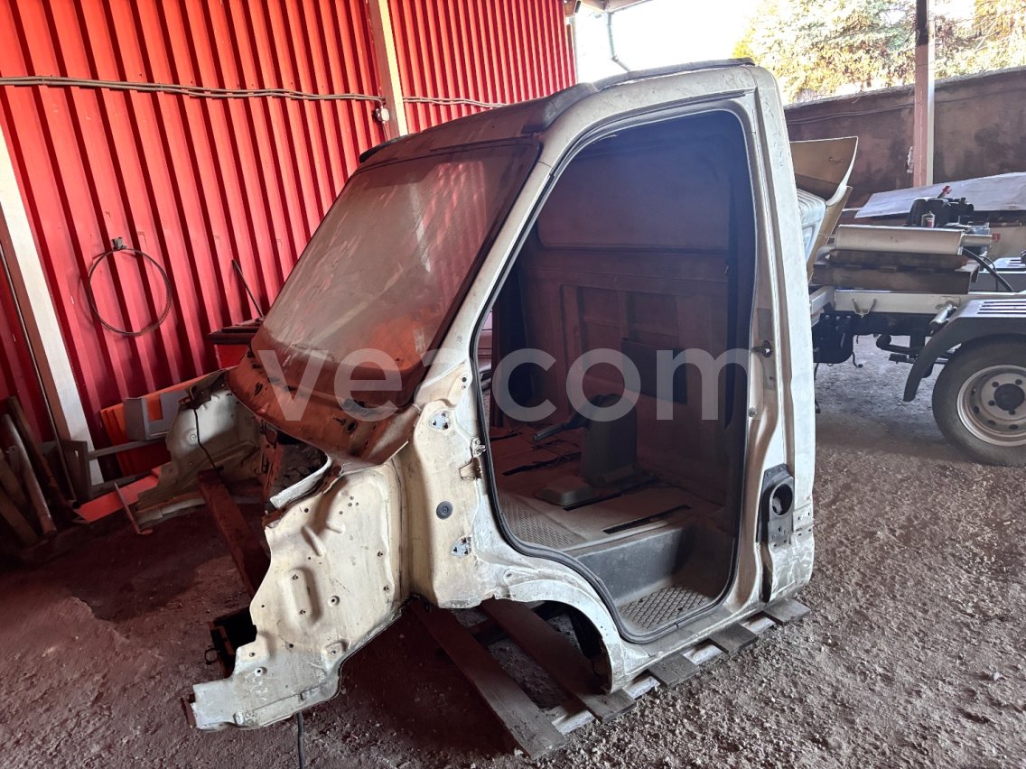 Online árverés:   IVECO DAILY - KABÍNA